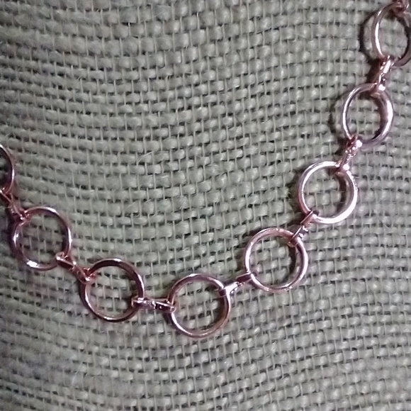 Goldtone circles chain necklace - Picture 4 of 4